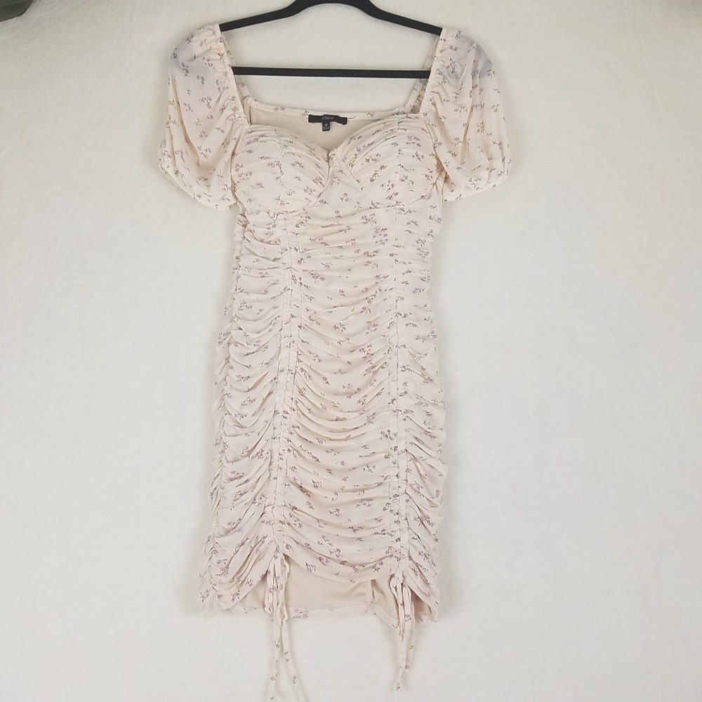 Blāshe Ruched Mini Dress Womens M Cream Floral NWOT Puff Sleeve‎ BD04816-SR717